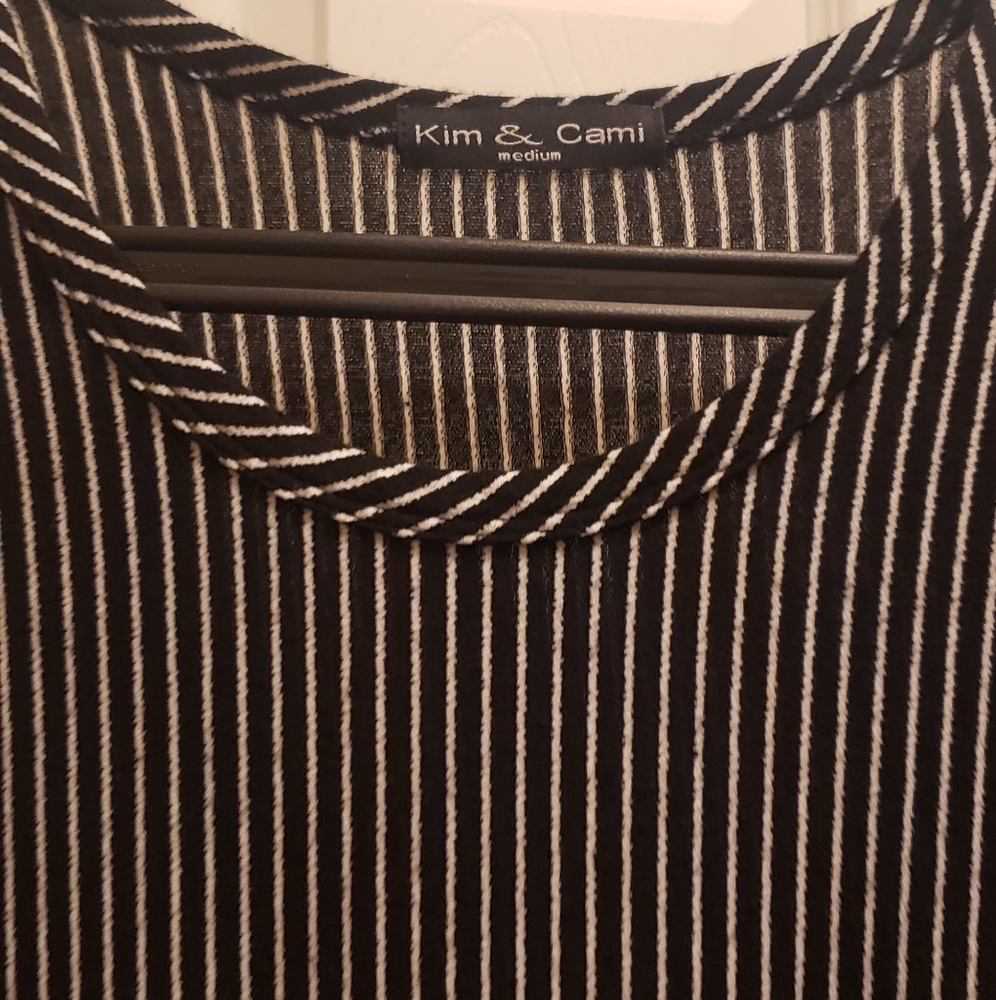 Kim & Cami - M - Black & White